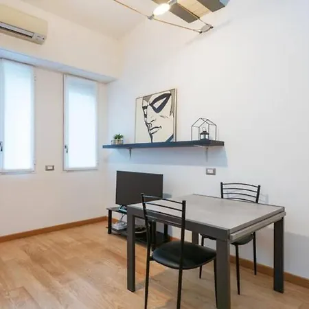 Appartement Ihost Center Studio - Uberti 11 Milan